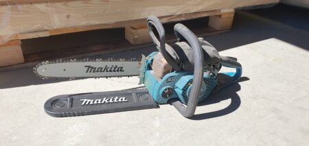 Makita Mootorsaag EA3201S